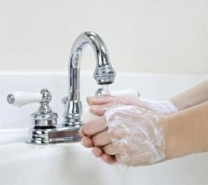 Prevention of worm infection - wash your hands
